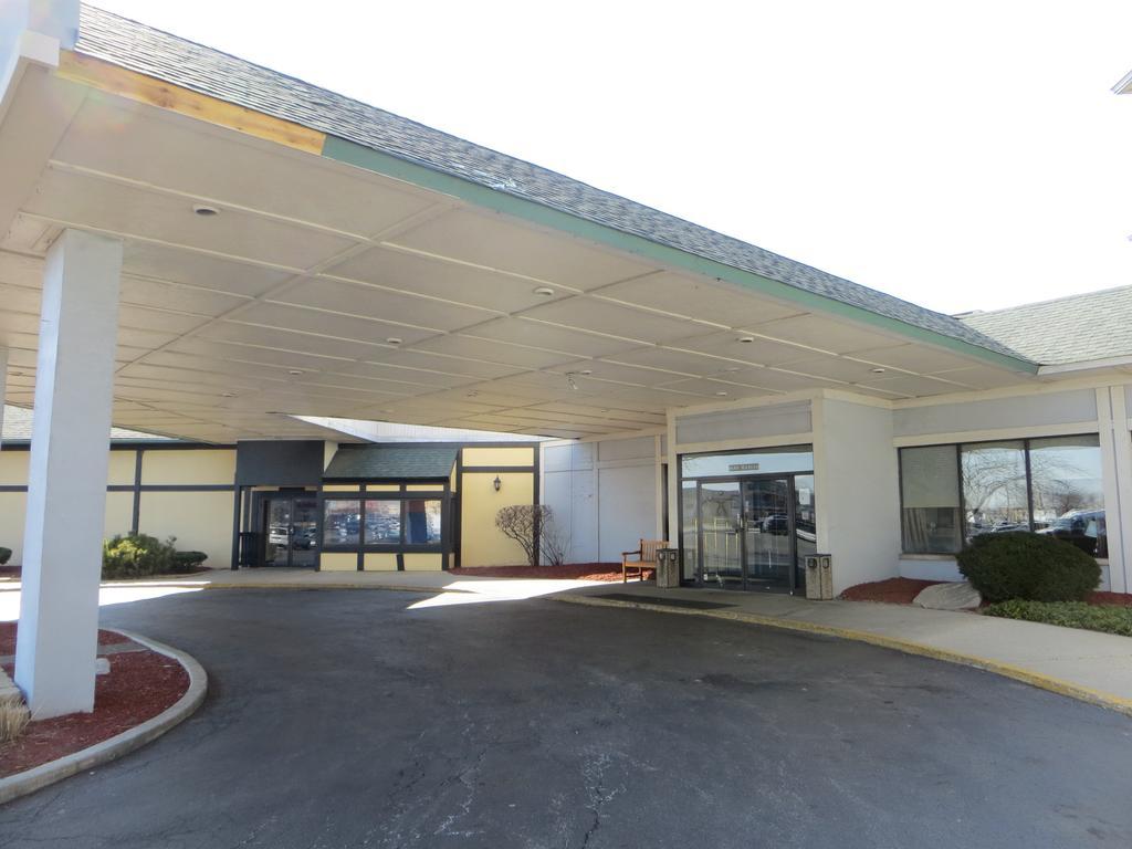Elk Grove Hotel 엘크그루브빌리지 외부 사진